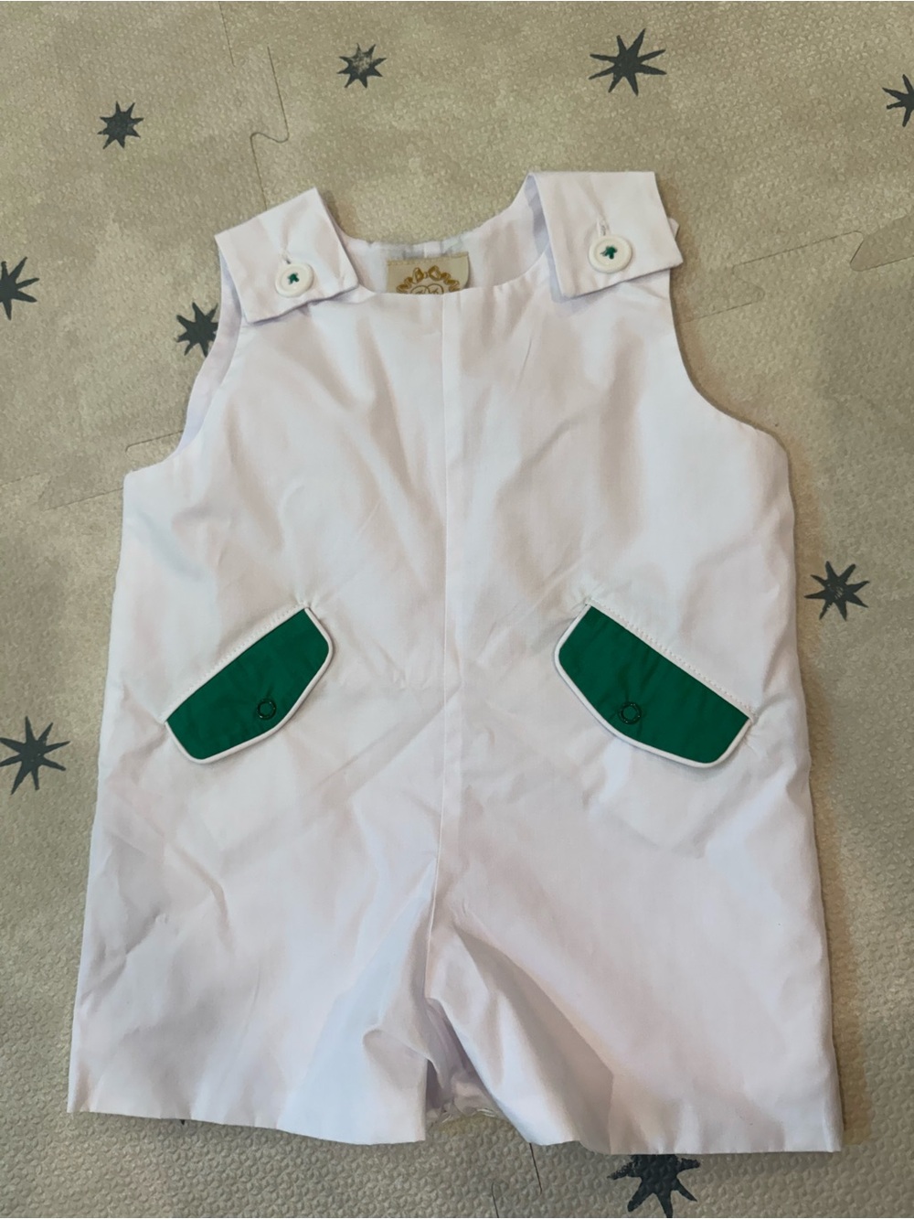 TBBC Prescott Pocket Jon Jon White and Green Jumper 6/12 Month NWOT - Picture 3 of 3